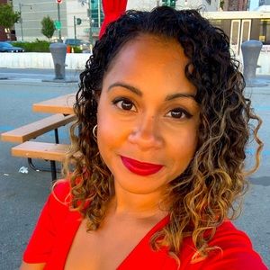 Meet your Posher, Vanessa
